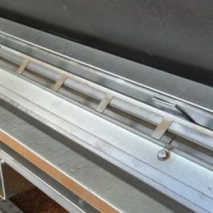 Restrictor guard fitted to Universal Feeder